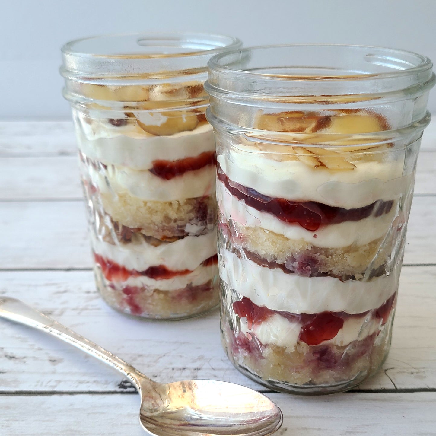 Wedding cake-in-a-jar - Tre Sorelle