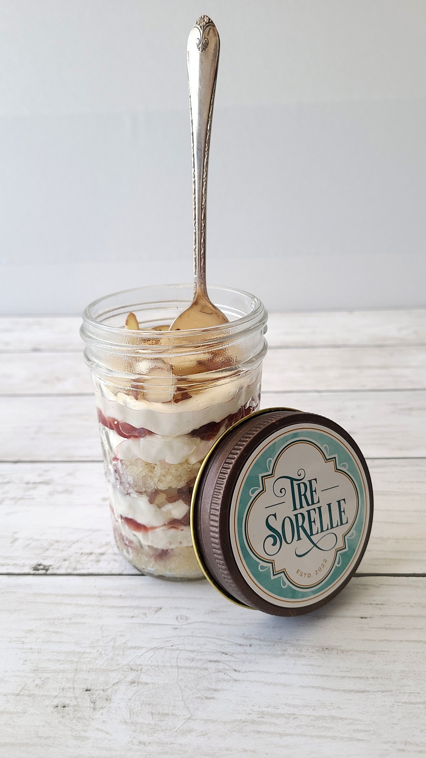 Wedding cake-in-a-jar - Tre Sorelle