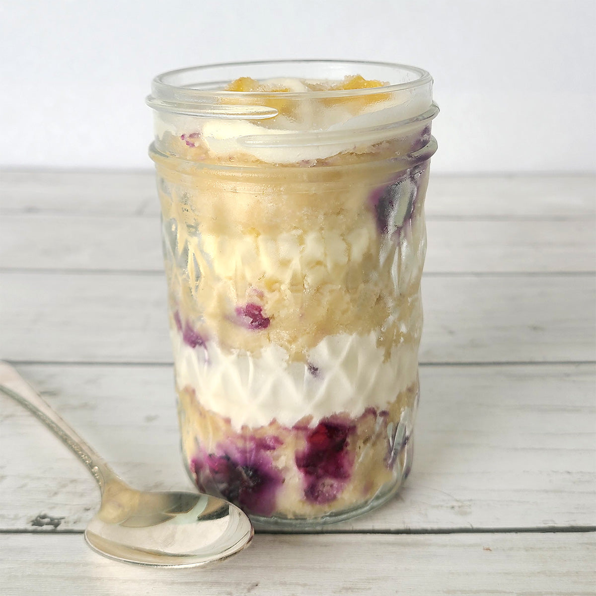 Lemon Blueberry cake-in-a-jar - Tre Sorelle