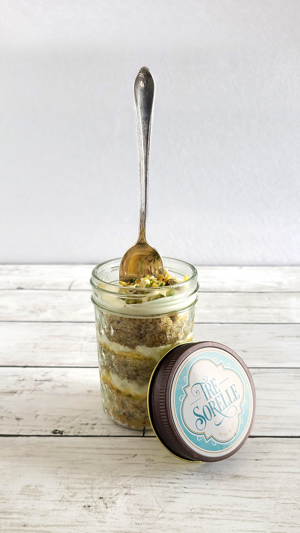 Pistachio cake-in-a-jar - Tre Sorelle